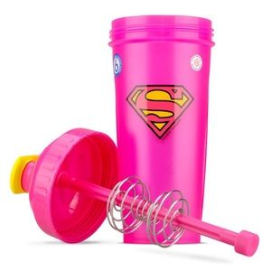 💝 NWT 💖 PERFORMA Supergirl Classic Shaker 💝